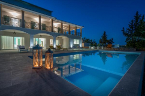 Гостиница Rivazzurra Luxury BeachFront Villa  Литакии